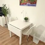 Modern, Quiet Right By S-bahn - Close To Munich & Airport Unterschleißheim