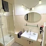 Διαμέρισμα Modern, Quiet Right By S-bahn - Close To Munich & Airport Unterschleißheim