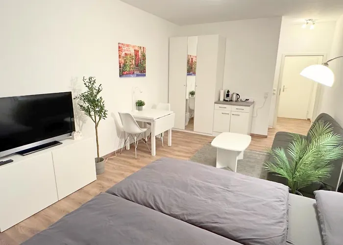 Lägenhet Modern, Quiet Right By S-bahn - Close To Munich & Airport Unterschleißheim