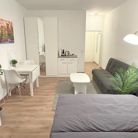 Modern, Quiet Right By S-bahn - Close To Munich & Airport