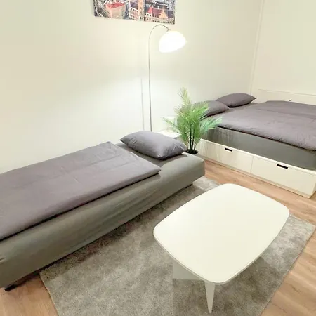 Modern, Quiet Right By S-bahn - Close To Munich & Airport * Unterschleissheim